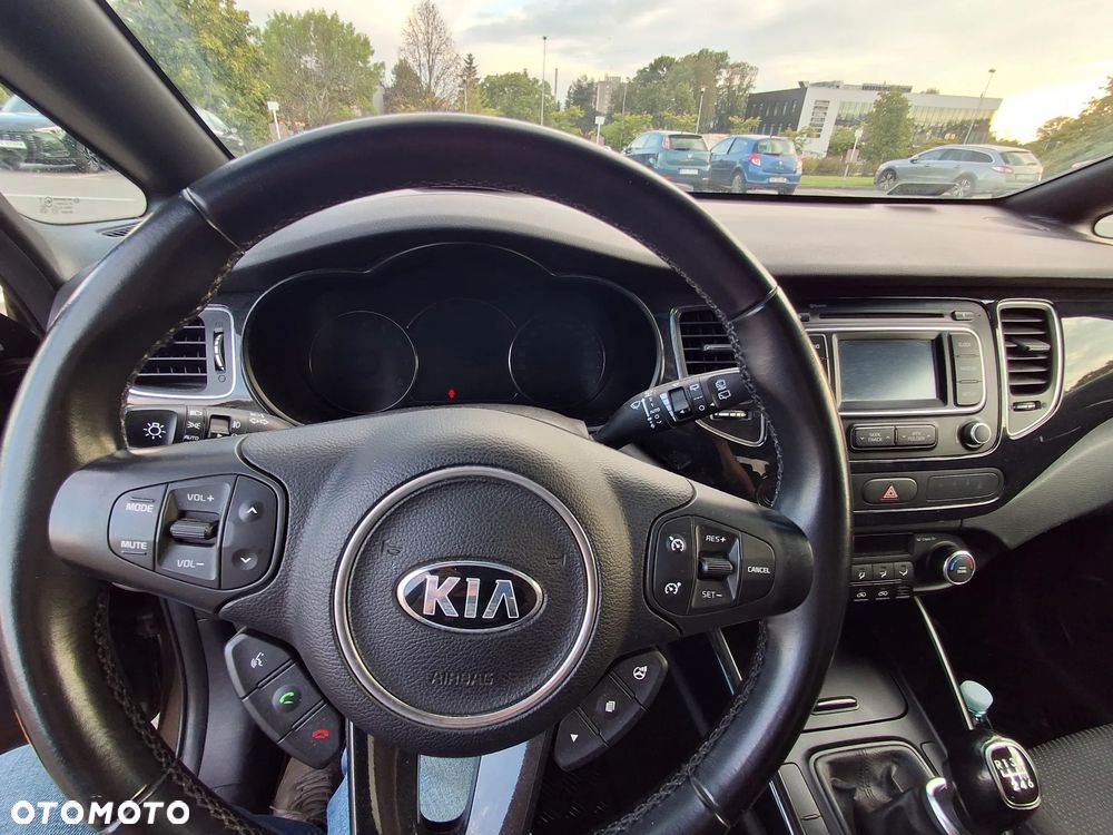 Kia Carens 1.6 GDI L - 5