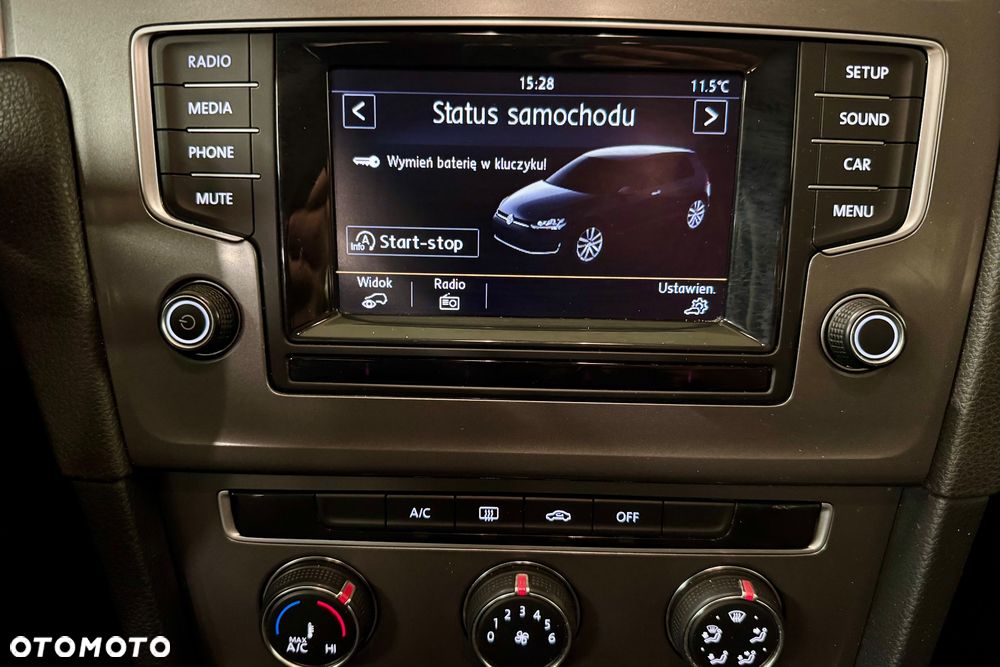 Volkswagen Golf - 22