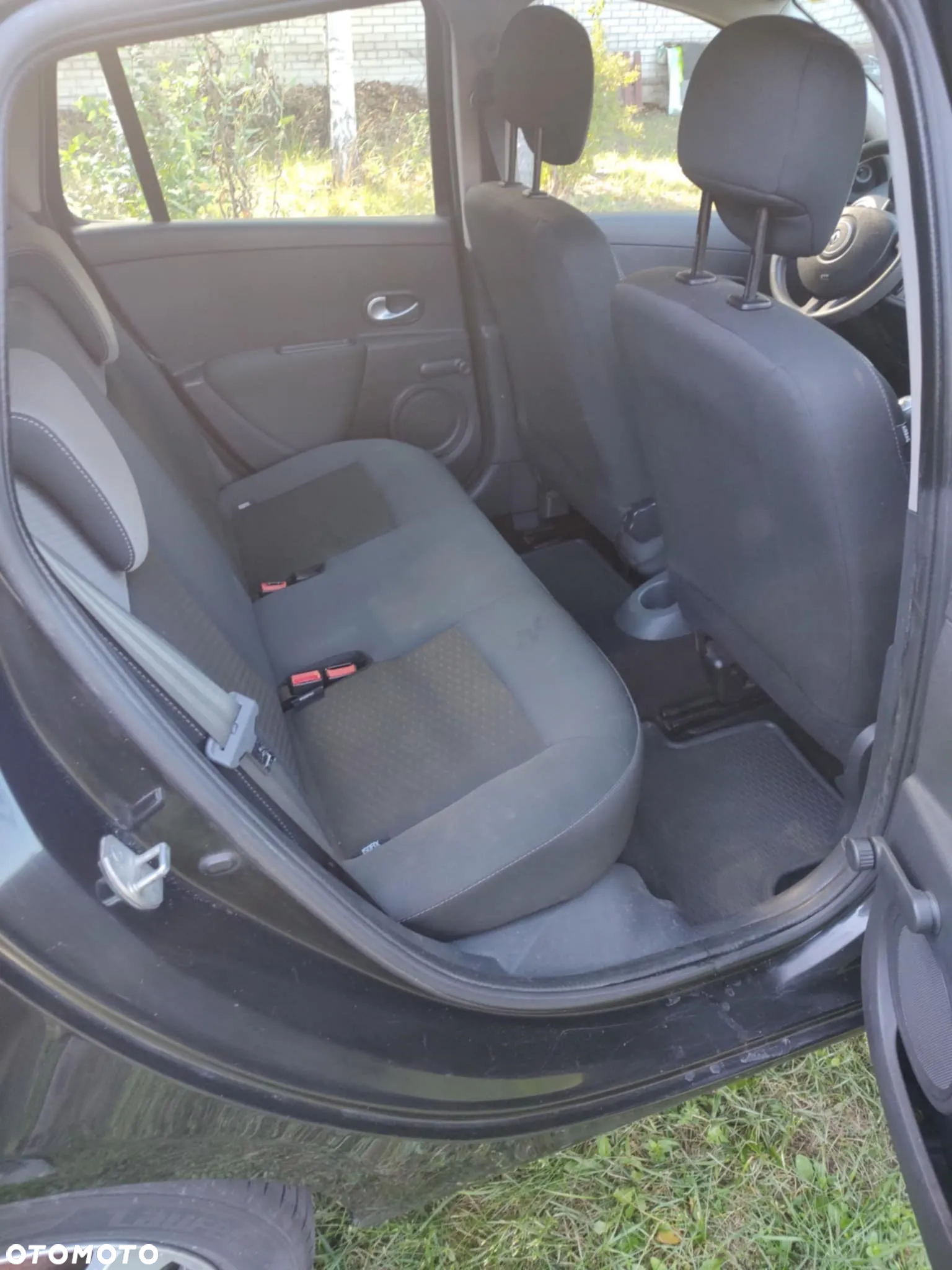 Renault Clio 1.5 dCi Authentique - 11