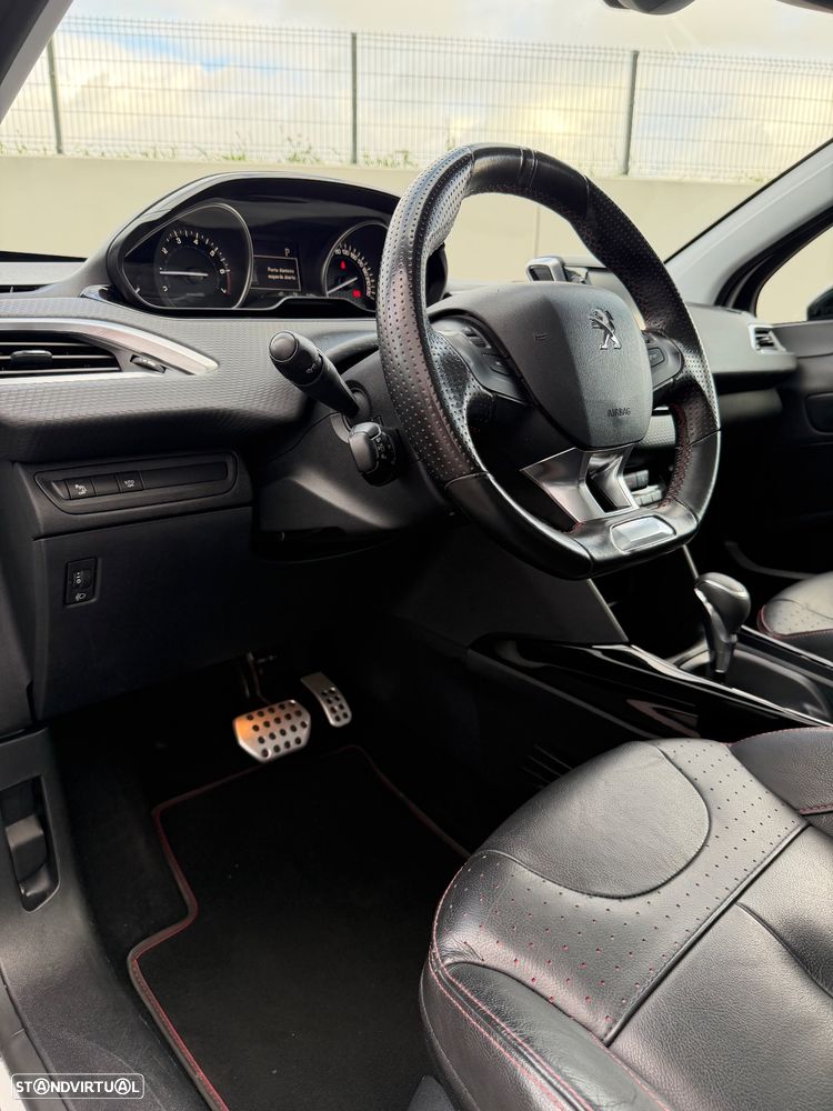 Peugeot 2008 1.2 PureTech GT Line EAT6 - 5