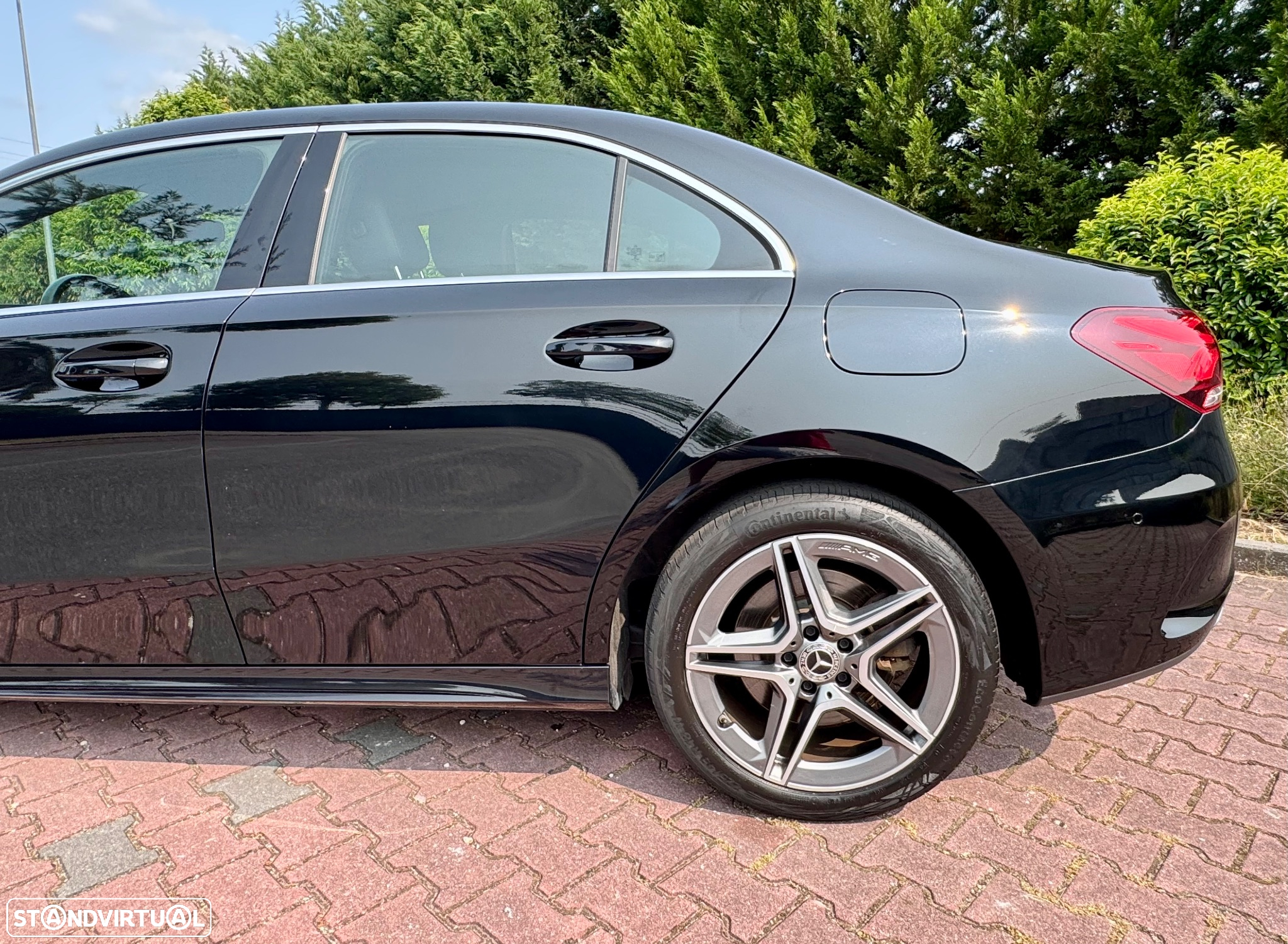 Mercedes-Benz A 250 Limousine e AMG Line - 41
