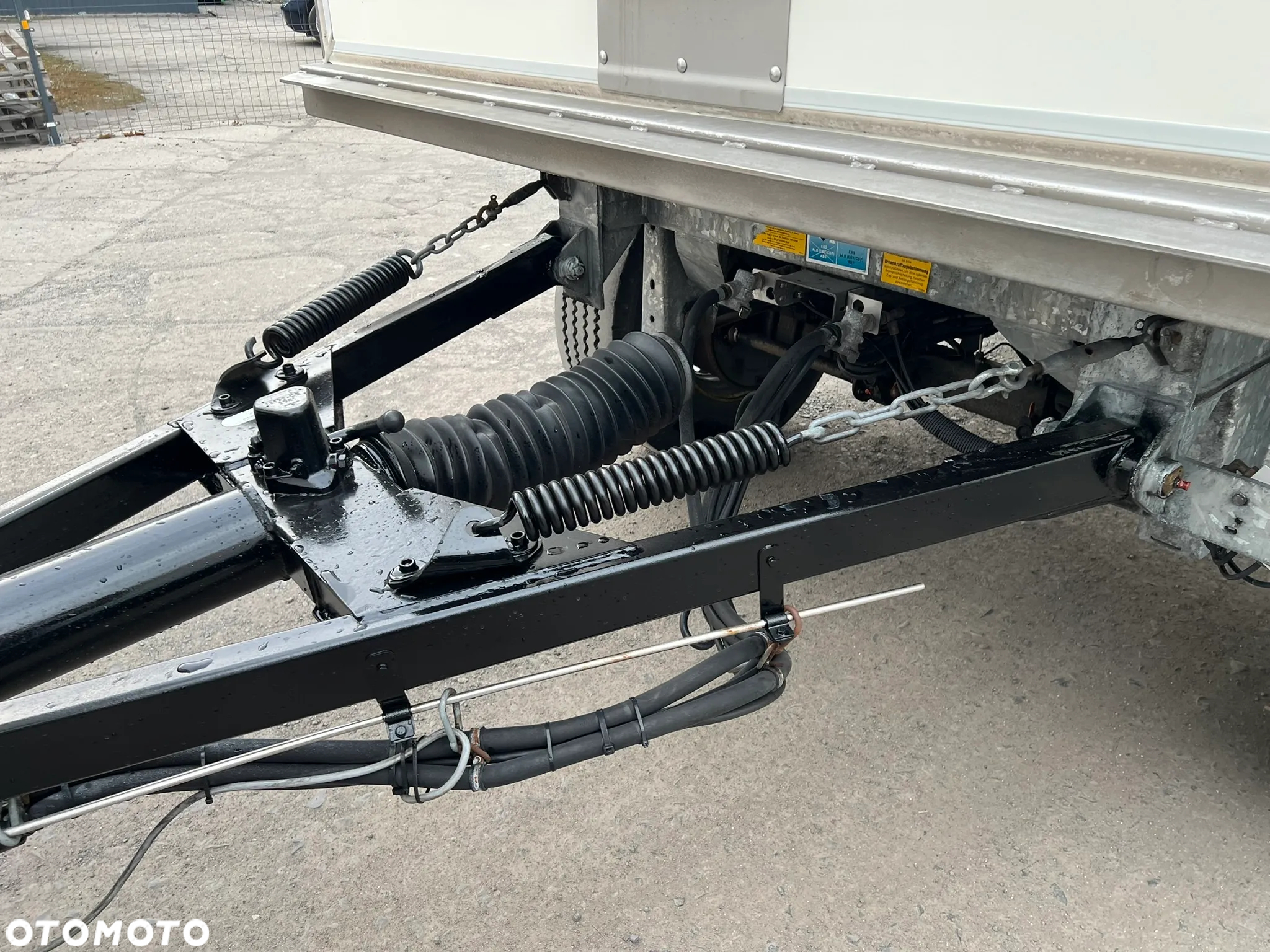 Schmitz Cargobull Kontener przejazdowy nowe opony winda Niemcy - 10