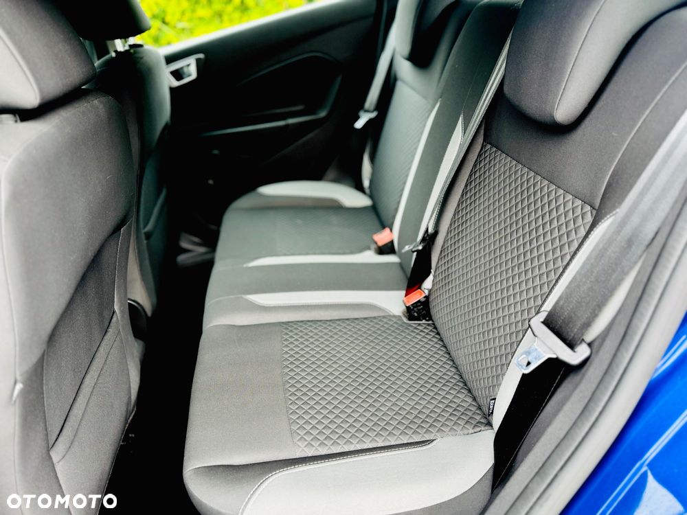 Ford Fiesta 1.5 TDCi TITANIUM - 27
