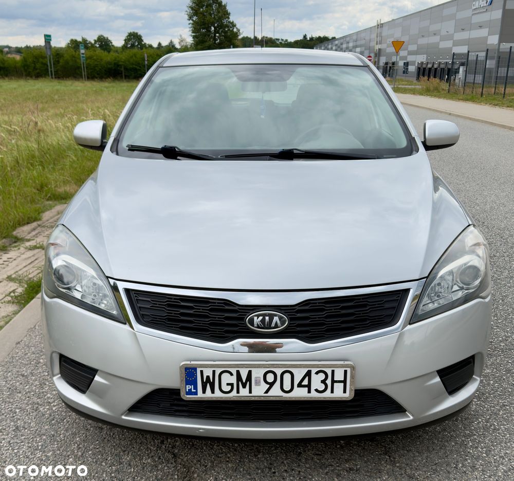 Kia Ceed 1.4 CVVT Attract - 6