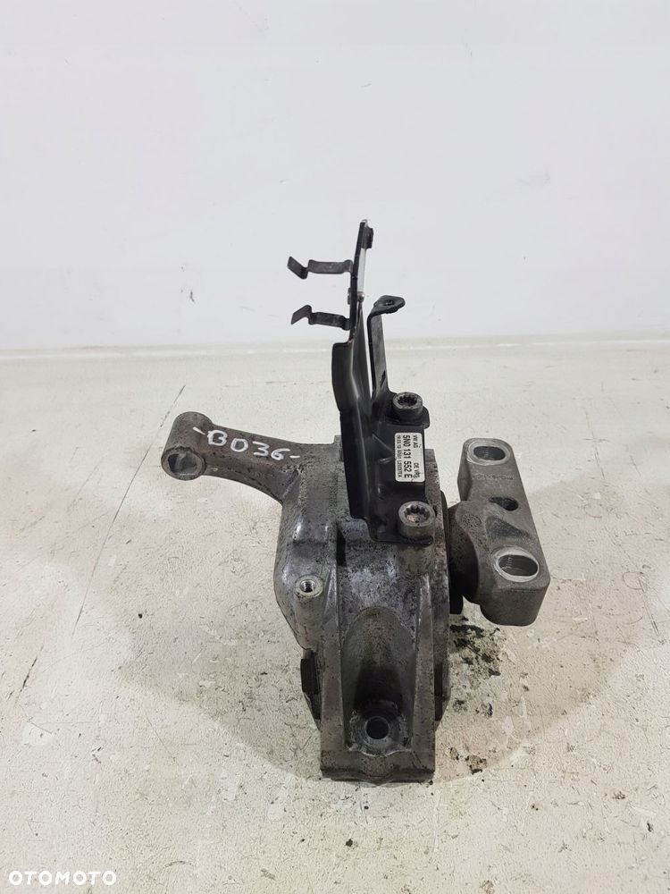 łapa poduszka silnika 5n0199262l vw tiguan 5n 2.0 tdi eur cff - 3