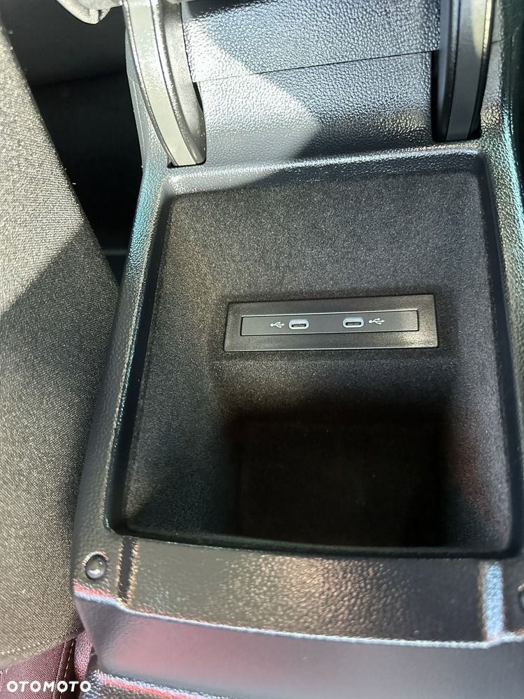 Volkswagen Passat Variant 2.0 TDI EVO Business DSG - 32