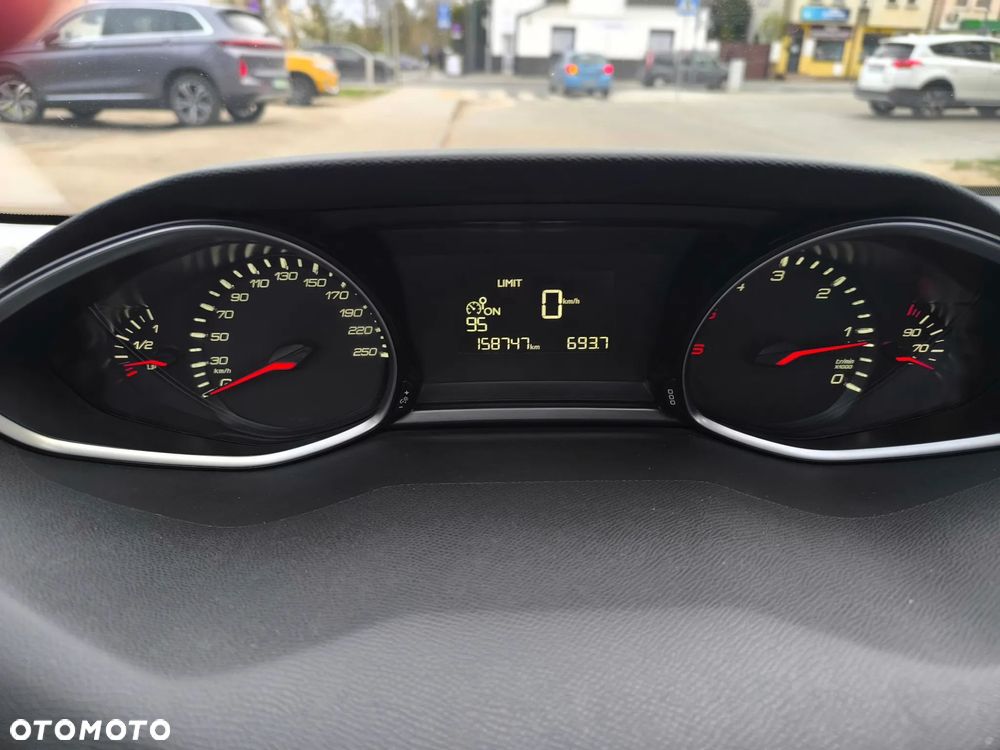 Peugeot 308 1.6 BlueHDi Active S&S - 9