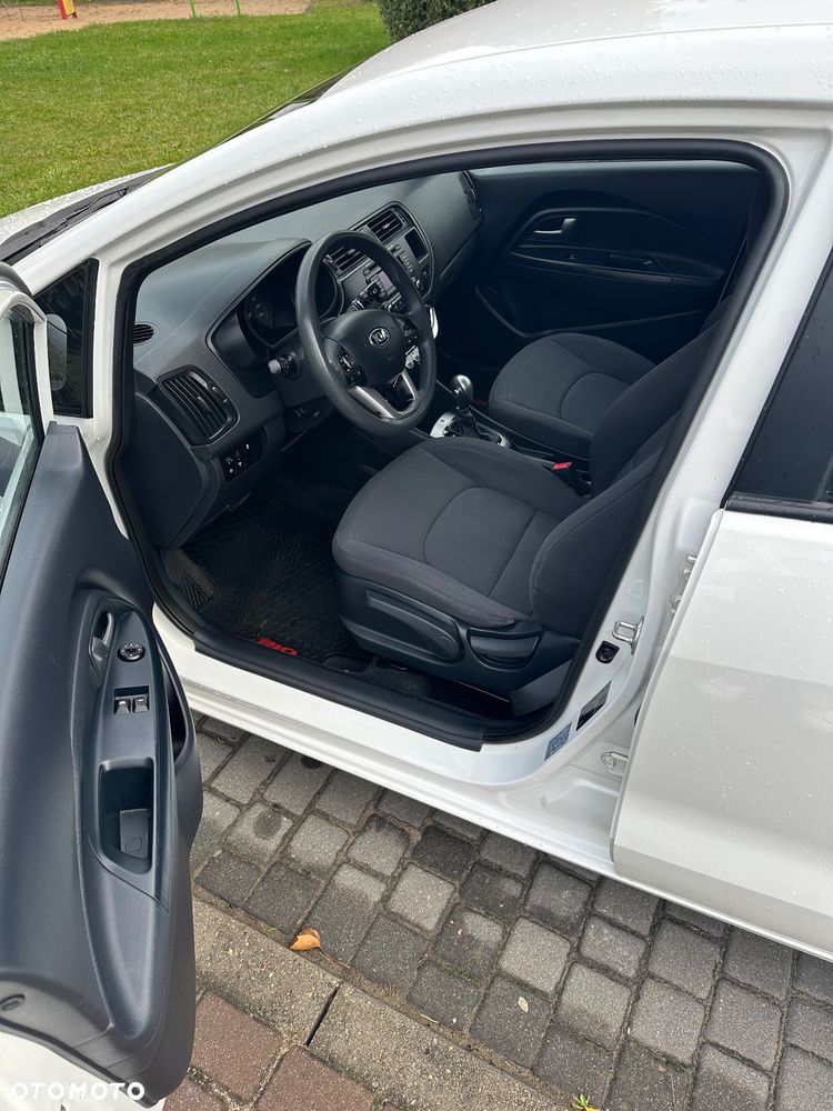 Kia Rio 1.4 M - 4