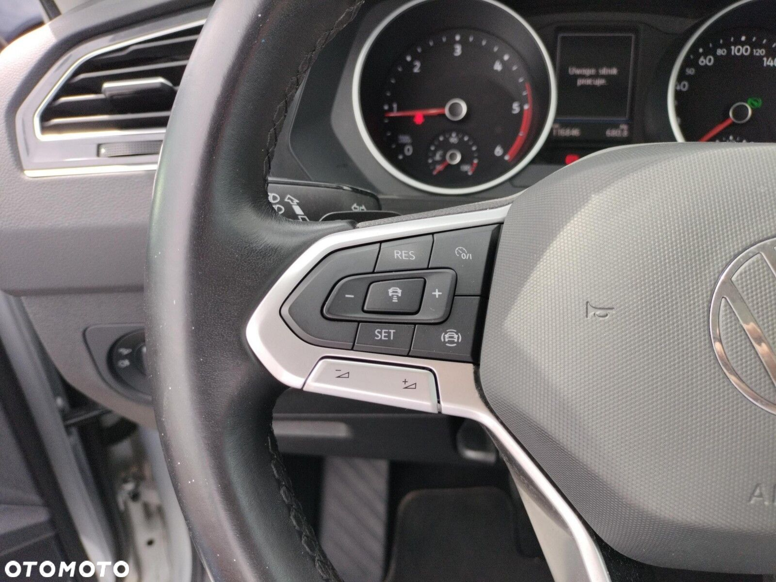 Volkswagen Tiguan - 22