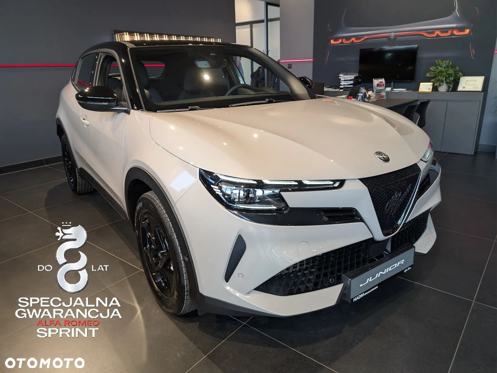Alfa Romeo Junior 1.2 mHEV Ibrida eDCT