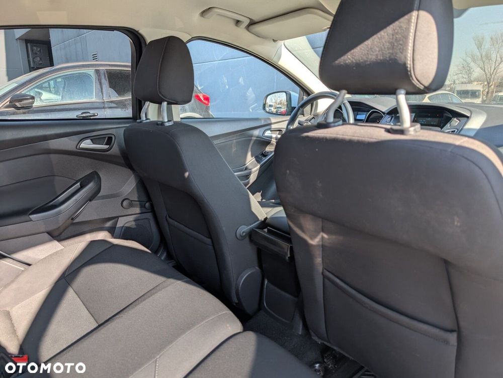 Ford Focus 1.6 Trend - 26
