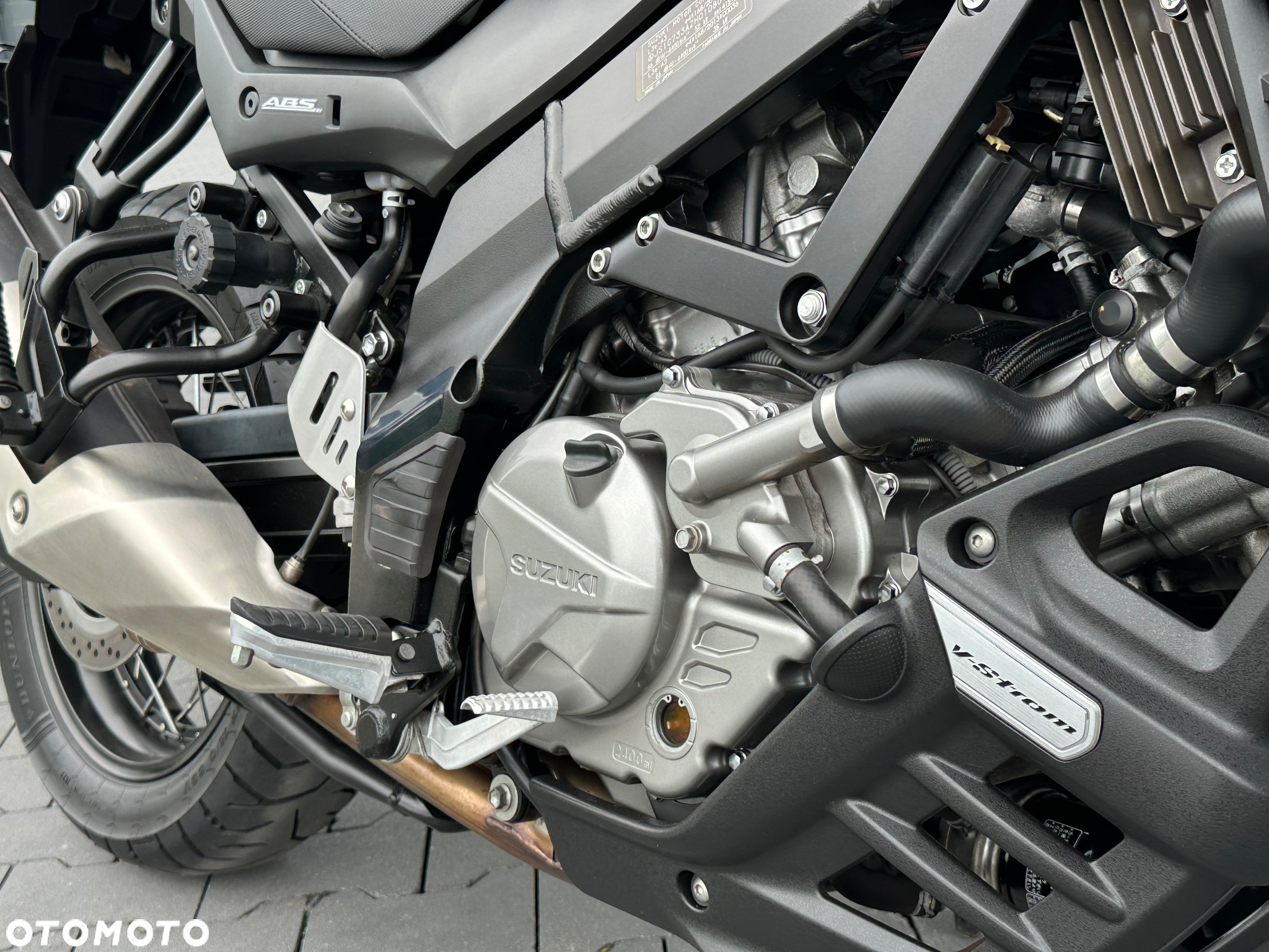 Suzuki V-STROM - 17