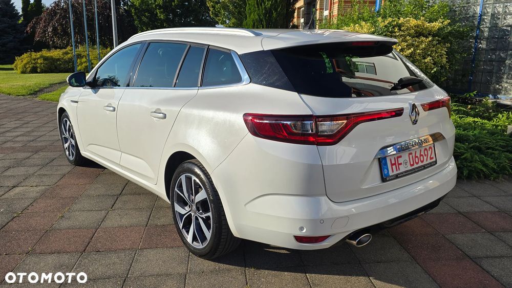 Renault Megane ENERGY TCe 130 EDC BOSE EDITION - 4