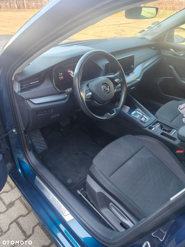 Skoda Octavia 2.0 TDI Sportline DSG - 18