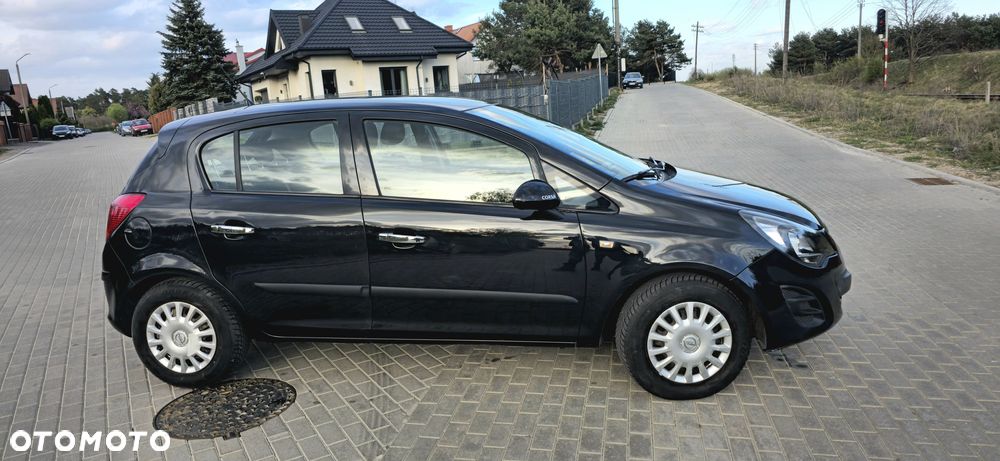 Opel Corsa 1.2 16V Edition / Active - 9