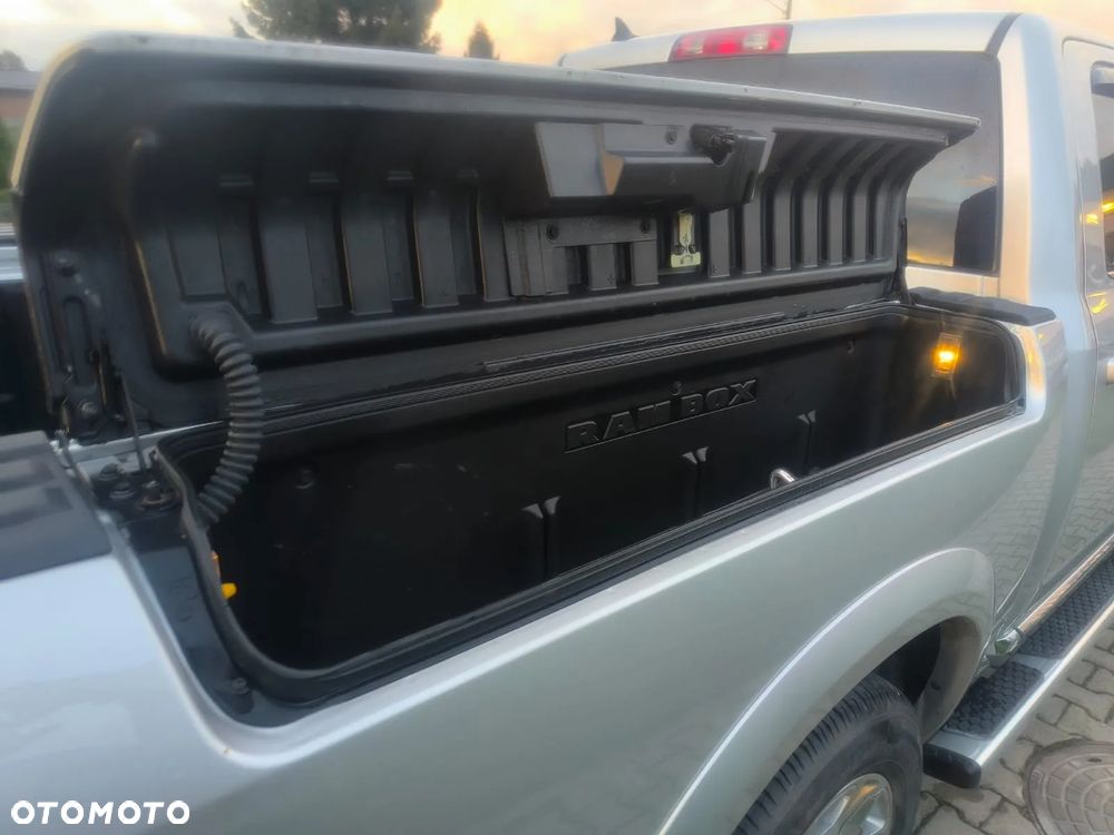 Dodge RAM 1500 5.7 4x4 - 8