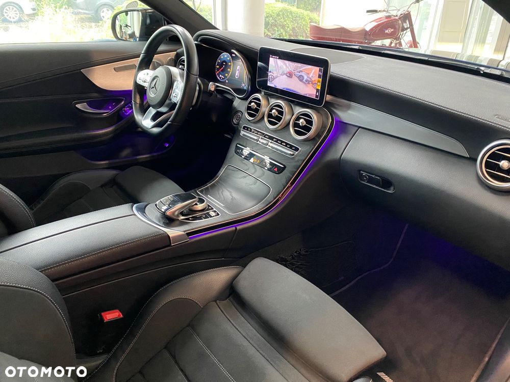 Mercedes-Benz Klasa C 220 d 4Matic 9G-TRONIC AMG Line - 23