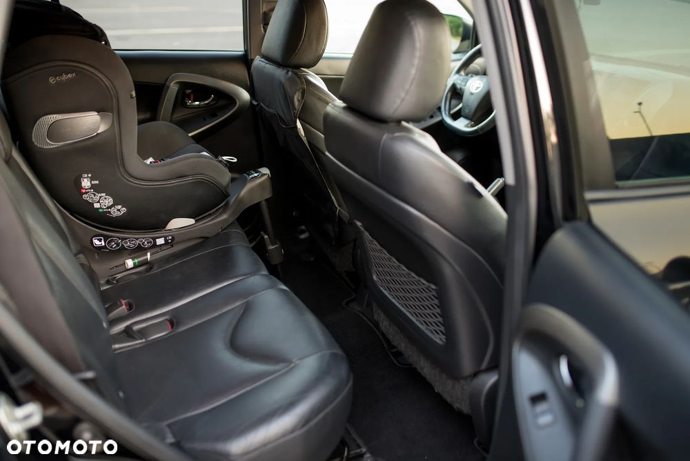 Toyota RAV4 2.2 D-CAT X - 21