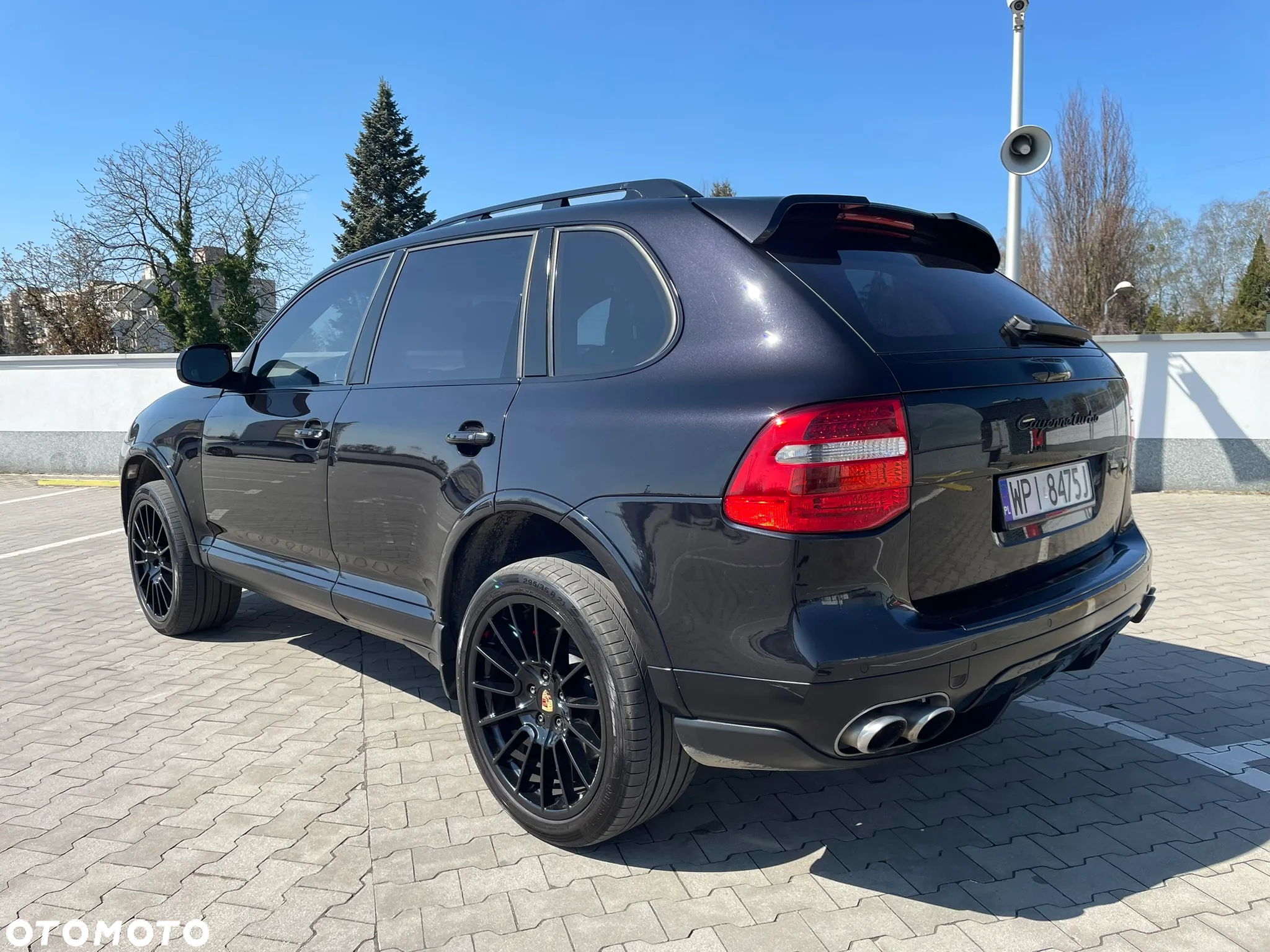 Porsche Cayenne Turbo - 2