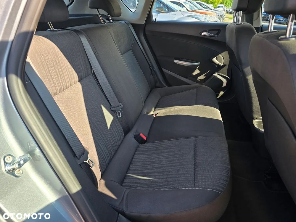 Opel Astra 1.4 Turbo Active - 14