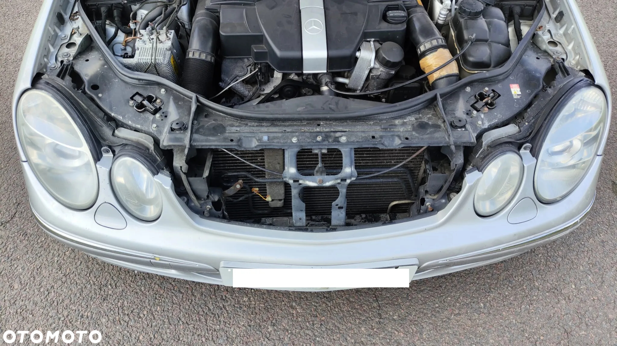 MERCEDES E-KLASA W211 SEDAN ELEGANCE SREBRNY C744 744 SILNIK 2.6 V6 177KM 112913 TAPICERKA SKÓRA CZARNA RÓŻNE CZĘŚCI - 10