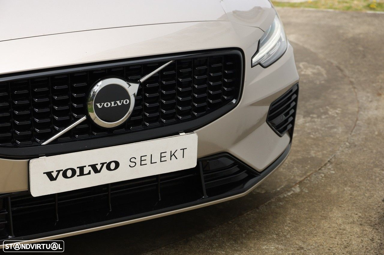 Volvo V60 2.0 T6 AWD TE Plus Dark - 29