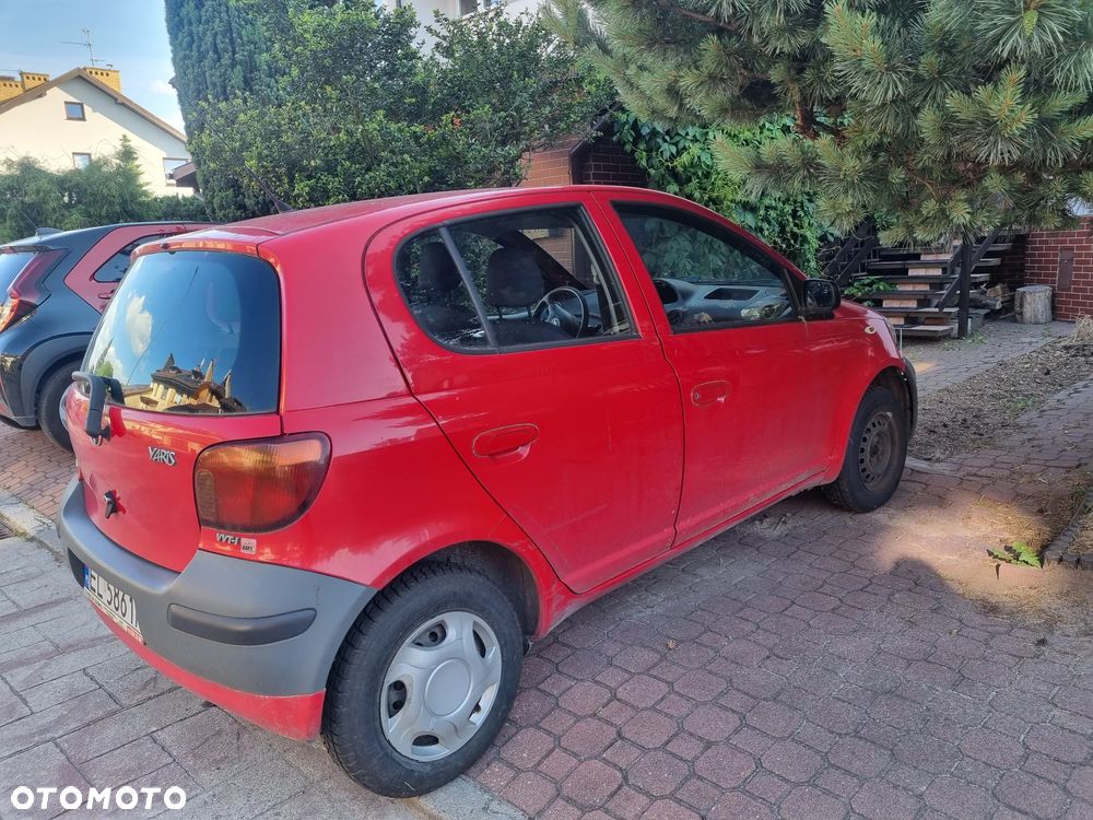 Toyota Yaris 1.0 Base - 3
