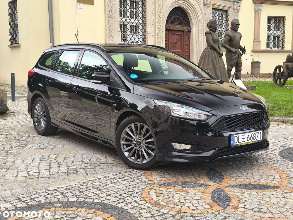 Ford Focus 1.0 EcoBoost ST-Line Black ASS - 4