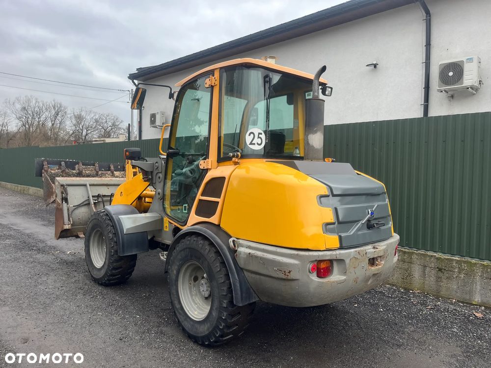 Volvo L25-F, L25F, L25, 2013r. 3999mtg-ładowarka kołowa łyżka szczękowa  i widły. - 5