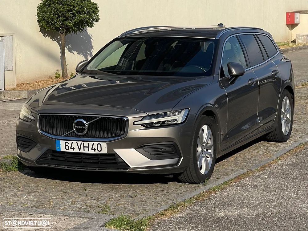 Volvo V60 2.0 D3 Momentum Plus Geartronic - 1