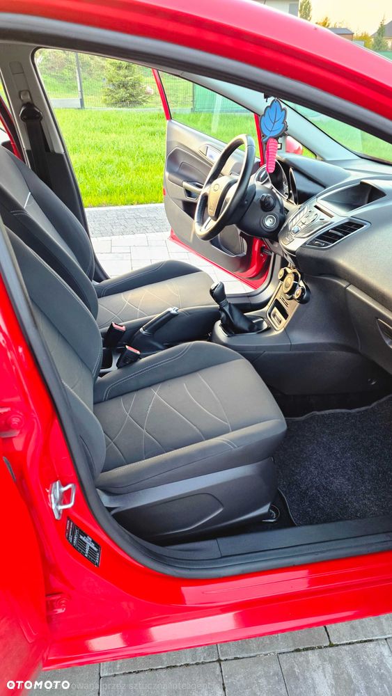 Ford Fiesta - 12