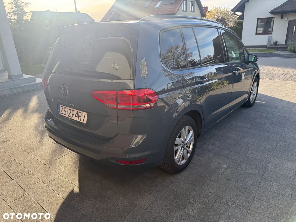 Volkswagen Touran - 5