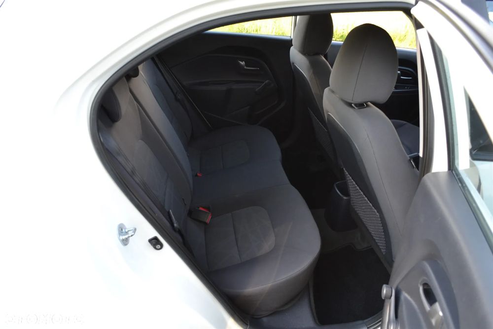 Kia Rio 1.2 Business Line - 14