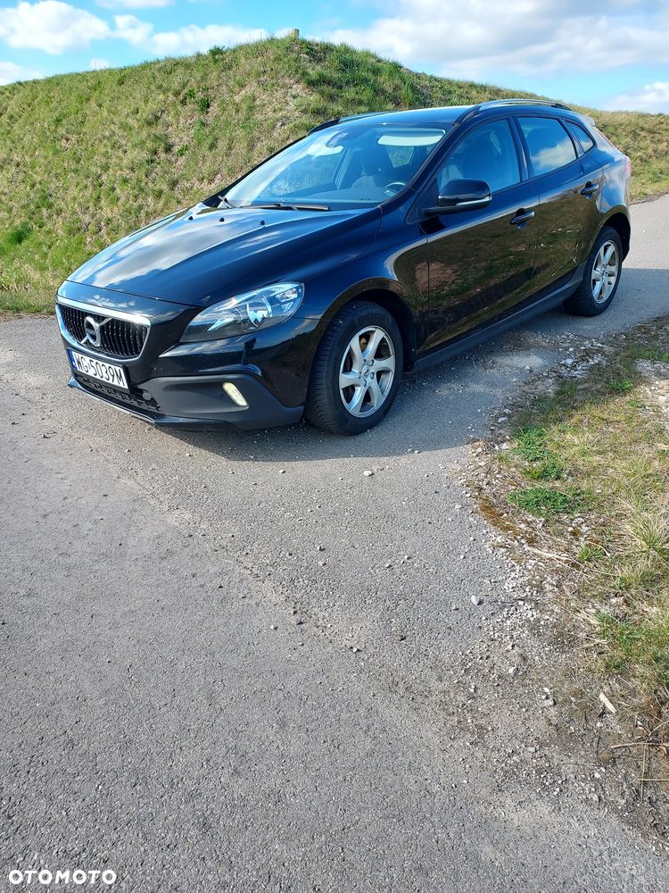 Volvo V40 Cross Country - 1