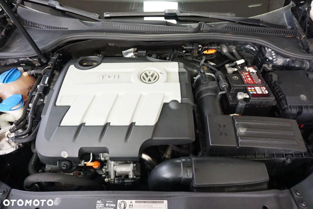 Volkswagen Golf 2.0 TDI DPF Comfortline - 13