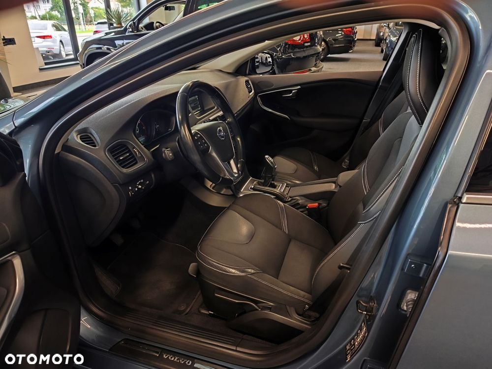 Volvo V40 D2 Momentum - 6