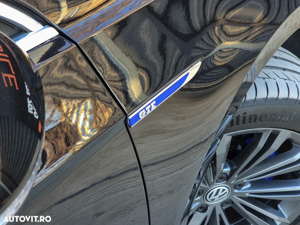 Volkswagen Passat - 33