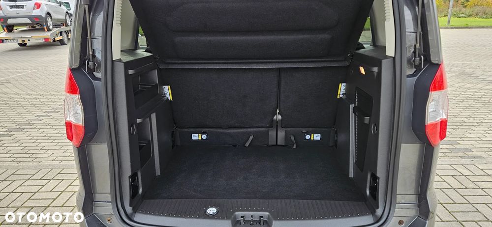 Ford Tourneo Courier 1.5 TDCi Titanium - 16