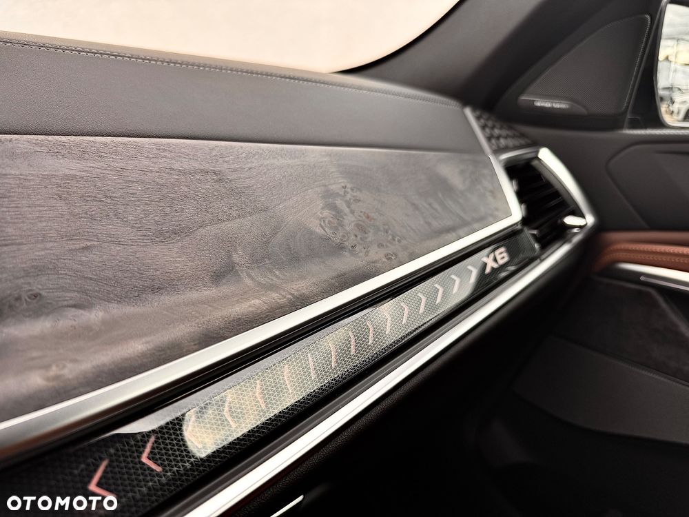 BMW X6 xDrive30d mHEV - 14