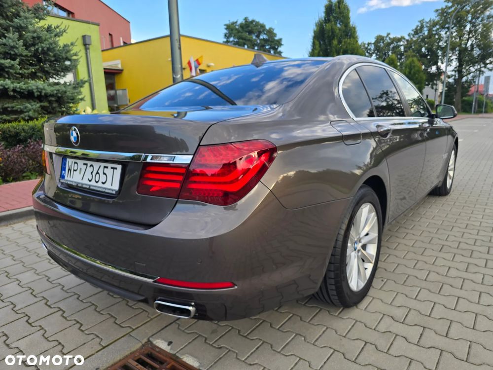 BMW Seria 7 750d xDrive Blue Performance Edition Exclusive - 8