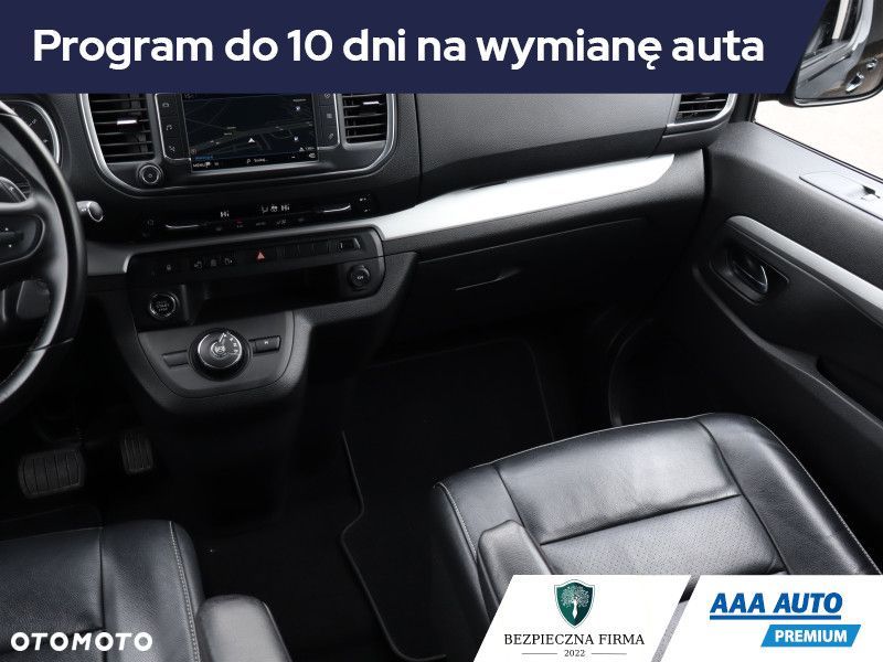 Peugeot Traveller - 9