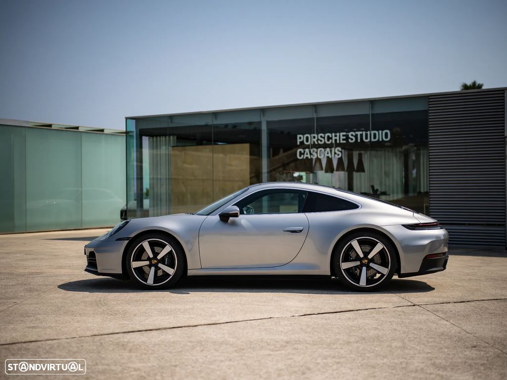 Porsche 911 (992) Carrera - 5