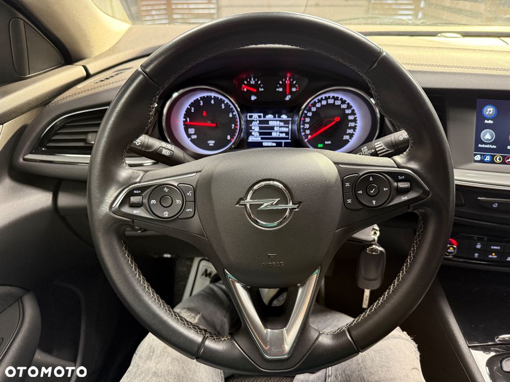 Opel Insignia - 12