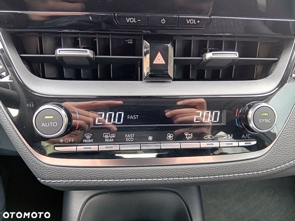 Toyota Corolla 1.8 Hybrid Comfort - 17