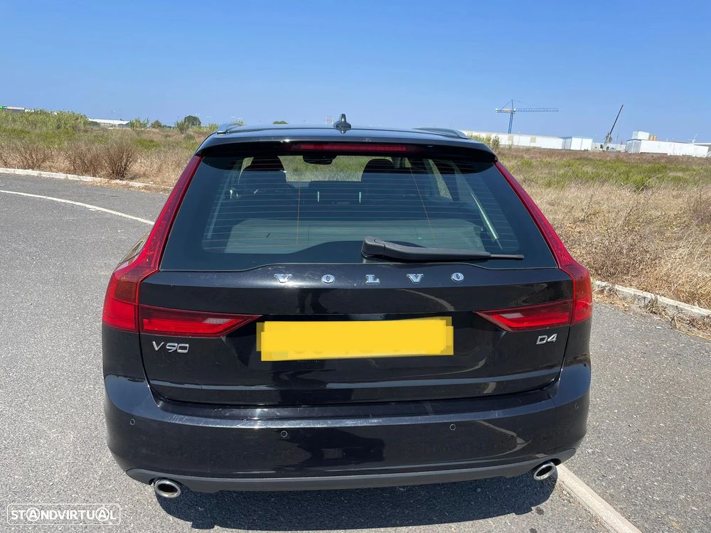 Volvo V90 2.0 D4 Momentum Geartronic - 18