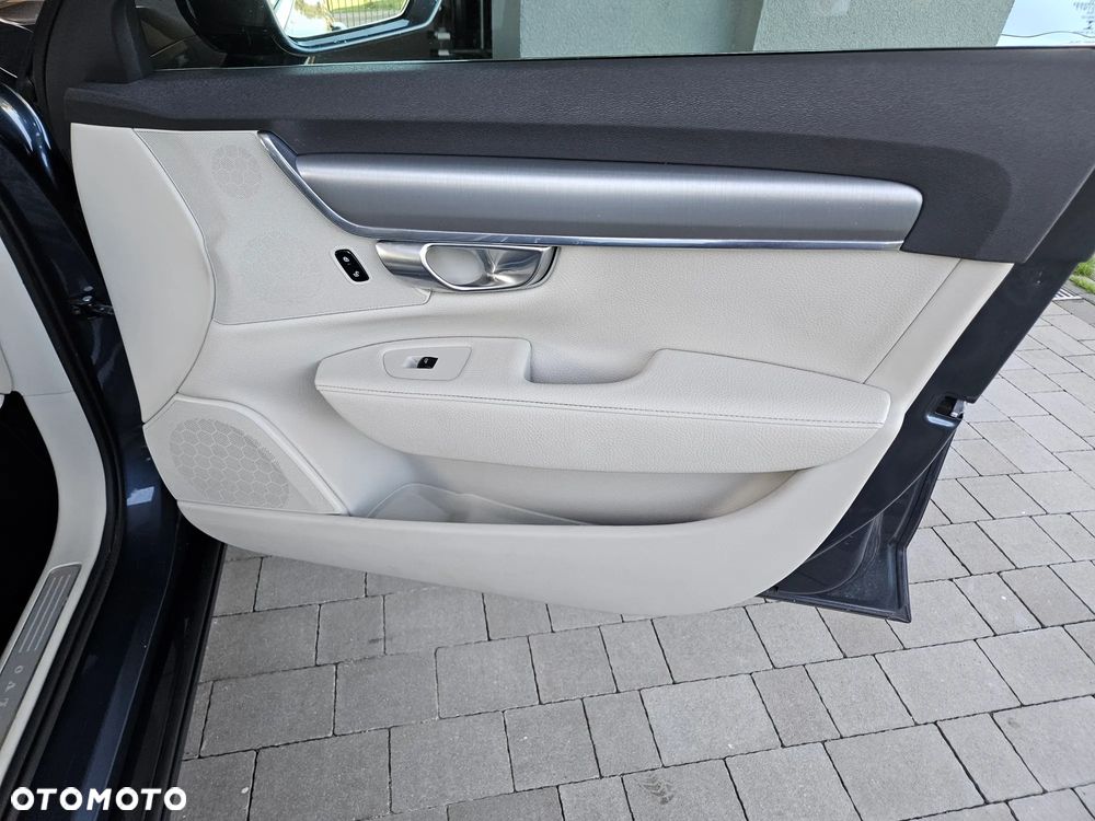 Volvo S90 D3 SCR Momentum Pro - 21