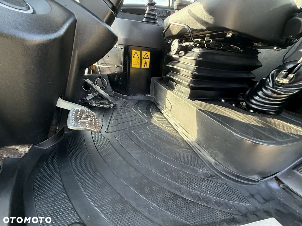 JCB TM 220 AGRI TELESKOP / 2016 ROK / TELESKOP / MAŁE GABARYTY / PIĘKNA / ZADBANA / SPROWADZONA Z NIEMIEC / PIĘKNIE UTRZYMANA / ORYGINAŁ / 180 300 310 320 330 Schaffer - 36