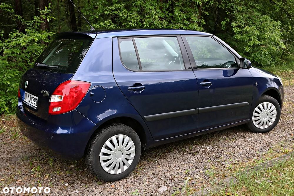 Skoda Fabia 1.2 HTP Ambiente - 21