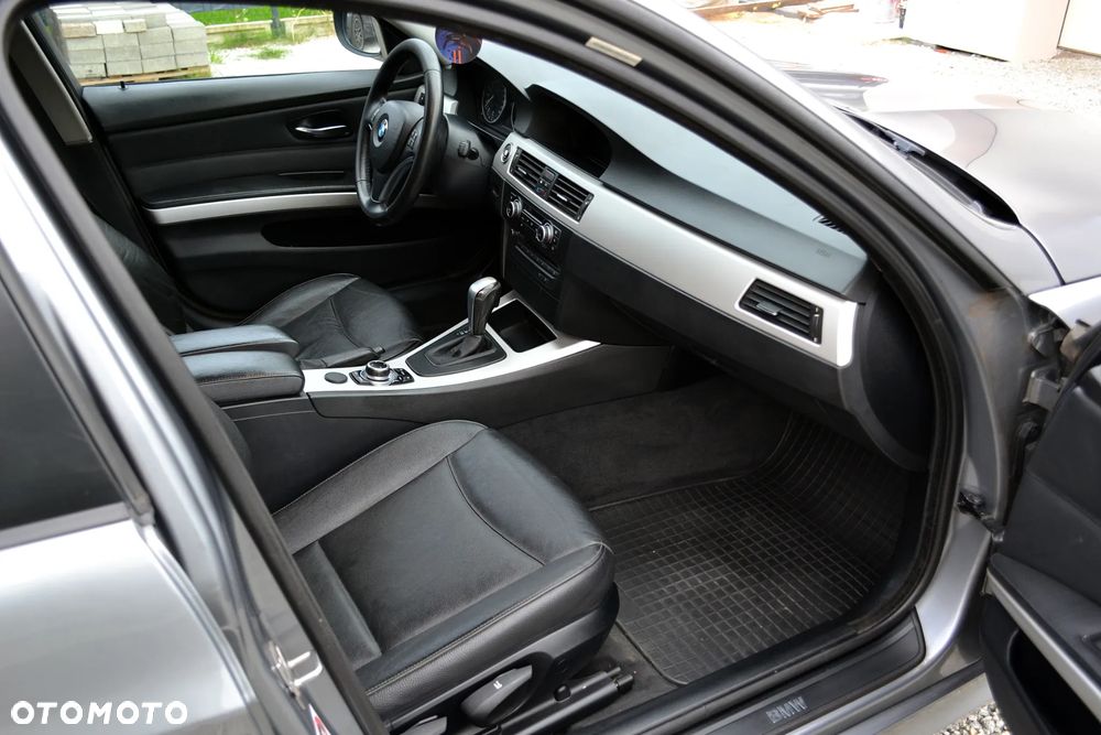 BMW Seria 3 320d DPF - 8