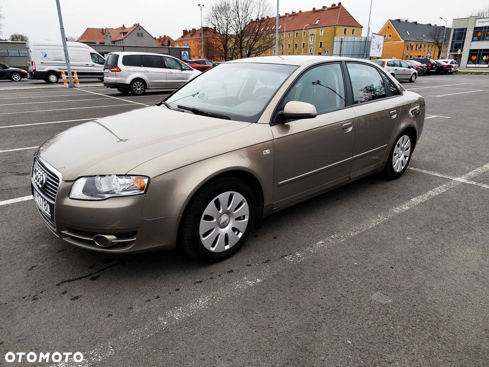 Audi A4 Limousine - 7